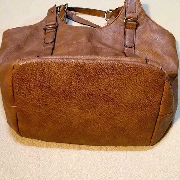 👜 Leather Shoulder Purse with Strap. Great size and convenient pockets. - Picture 4 of 12